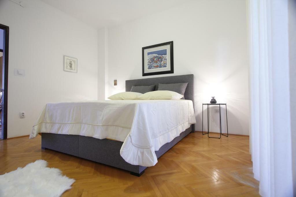 Apartmani Volga Petrčane Exterior foto